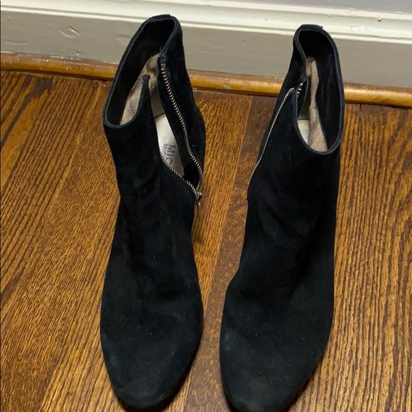 Michael Kors booties - Picture 3 of 4